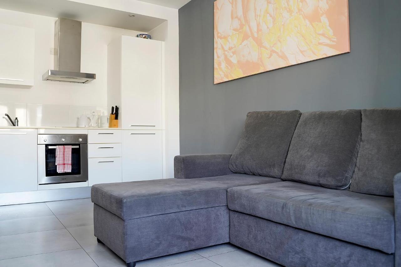 Wonderful Apartment Next To The Sea Gzira Exterior foto